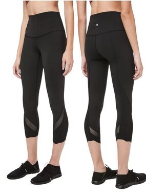 Lululemon Wunder Under Crop 23” Scallop Legging Black Sz 8 Like New